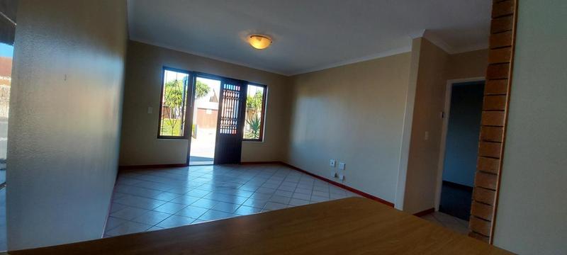 To Let 2 Bedroom Property for Rent in Vredekloof East Western Cape